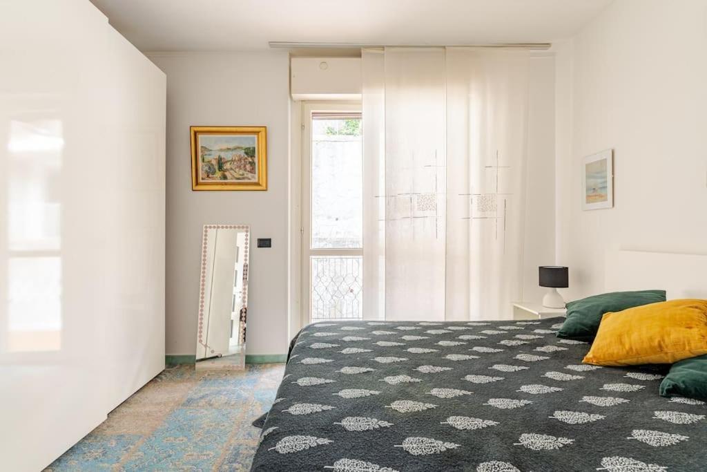 Thekeystudio, La Casa Del Mare Azzurro With Seaview 文蒂米利亚 外观 照片