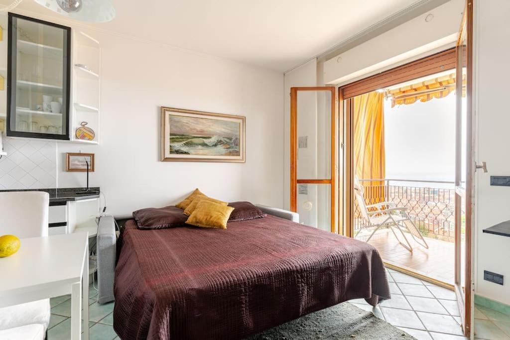 Thekeystudio, La Casa Del Mare Azzurro With Seaview 文蒂米利亚 外观 照片